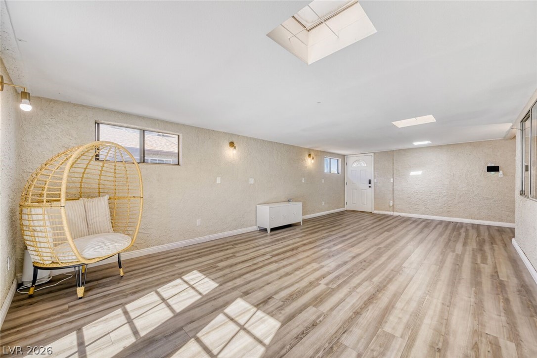 Photo 6 of 31, 325 W Rochell Drive