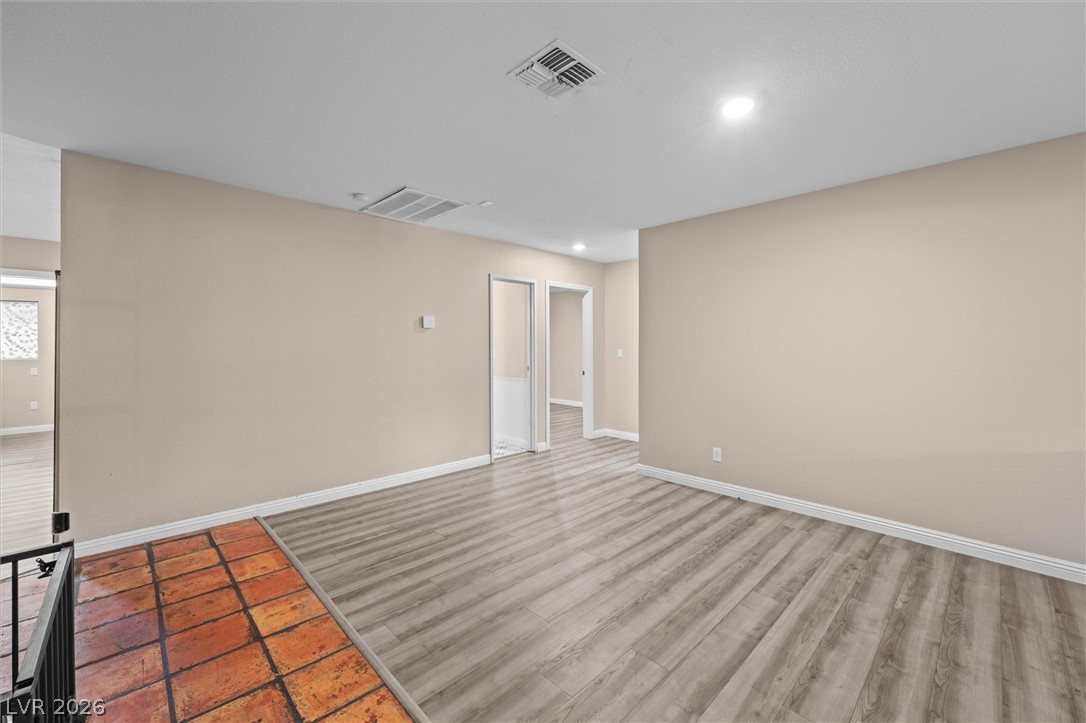 Photo 14 of 31, 325 W Rochell Drive