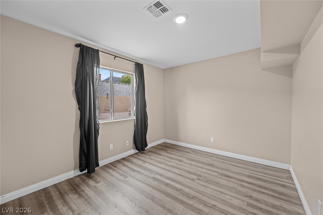 Photo 30 of 31, 325 W Rochell Drive