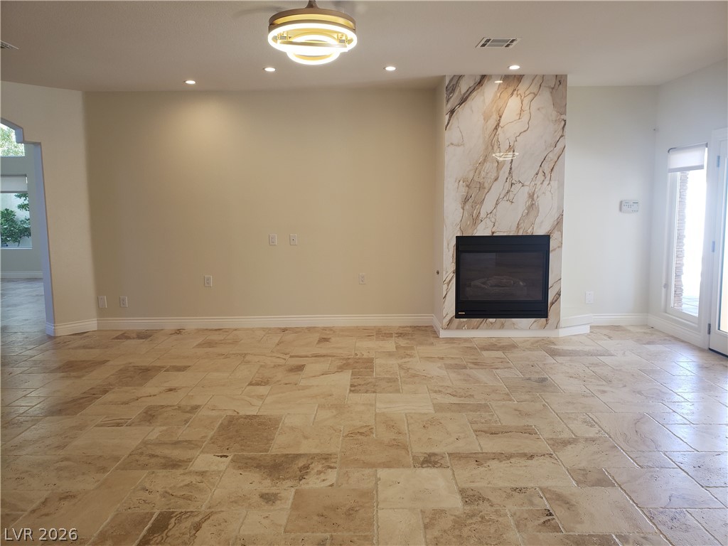 Photo 6 of 23, 7261 Obannon Drive