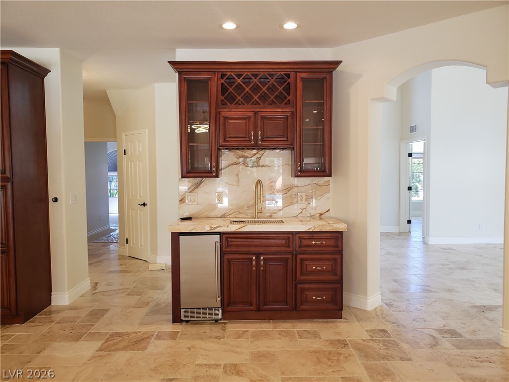 Photo 9 of 23, 7261 Obannon Drive