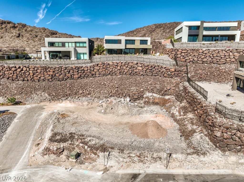 619 Dragon Mountain Court, Henderson 89012