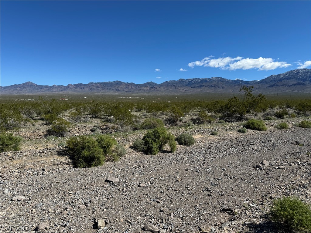 Photo 6 of 7, 1370 Panorama Road