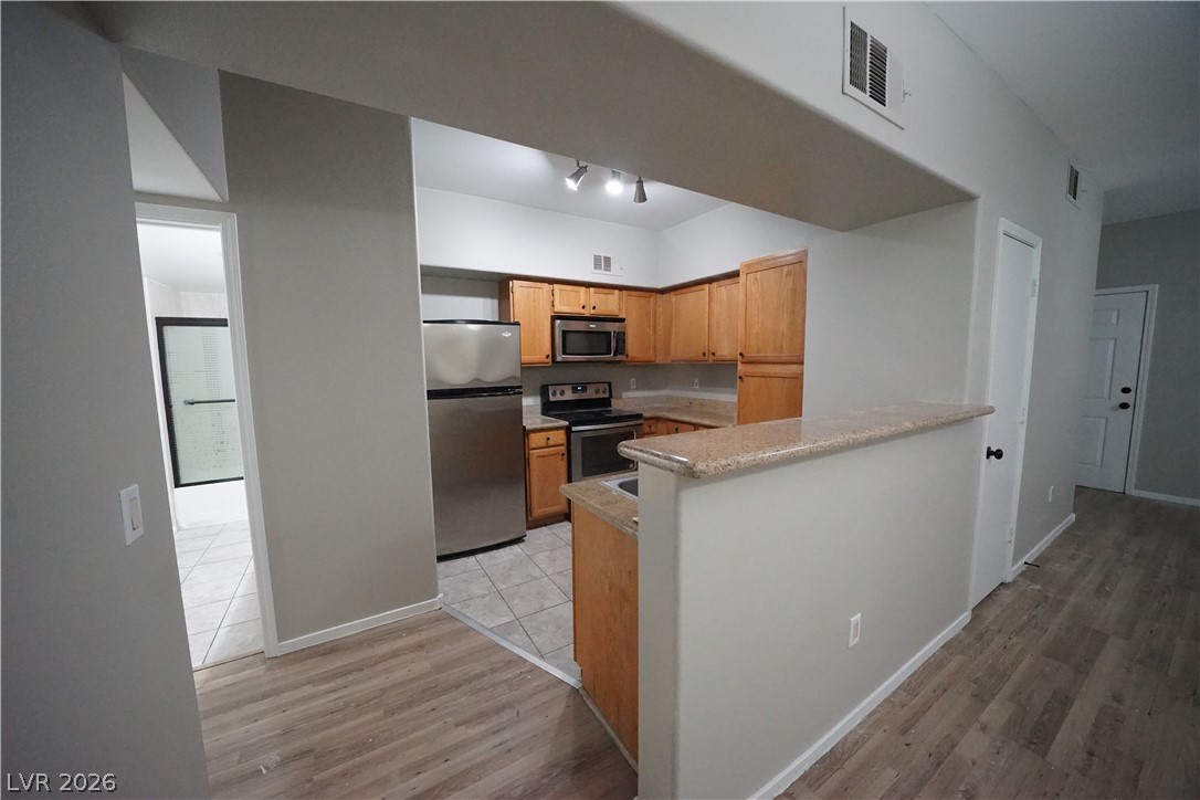 Photo 11 of 25, 7255 W Sunset Road #1121