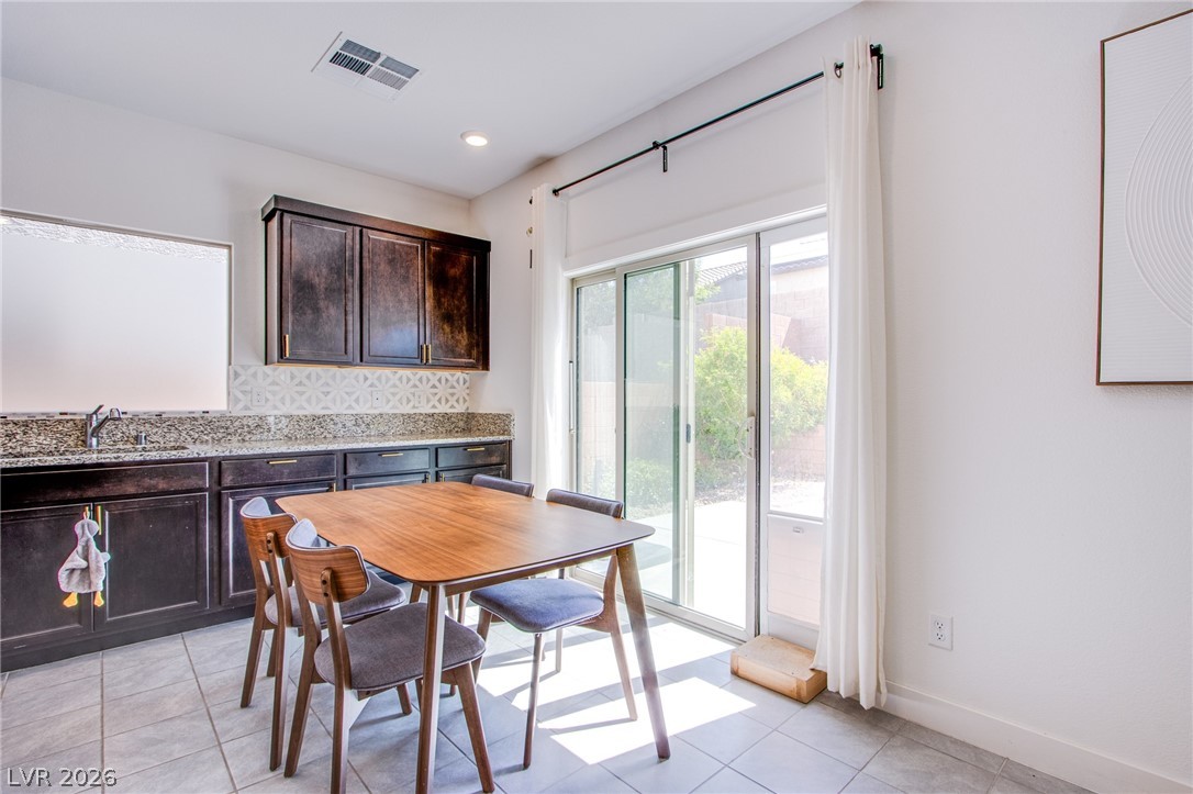 Photo 4 of 10434 Rose Palisade Street