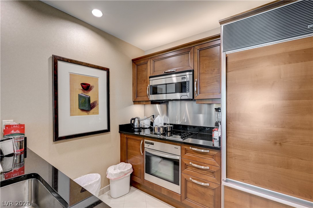Photo 10 of 53, 135 HARMON Avenue #702
