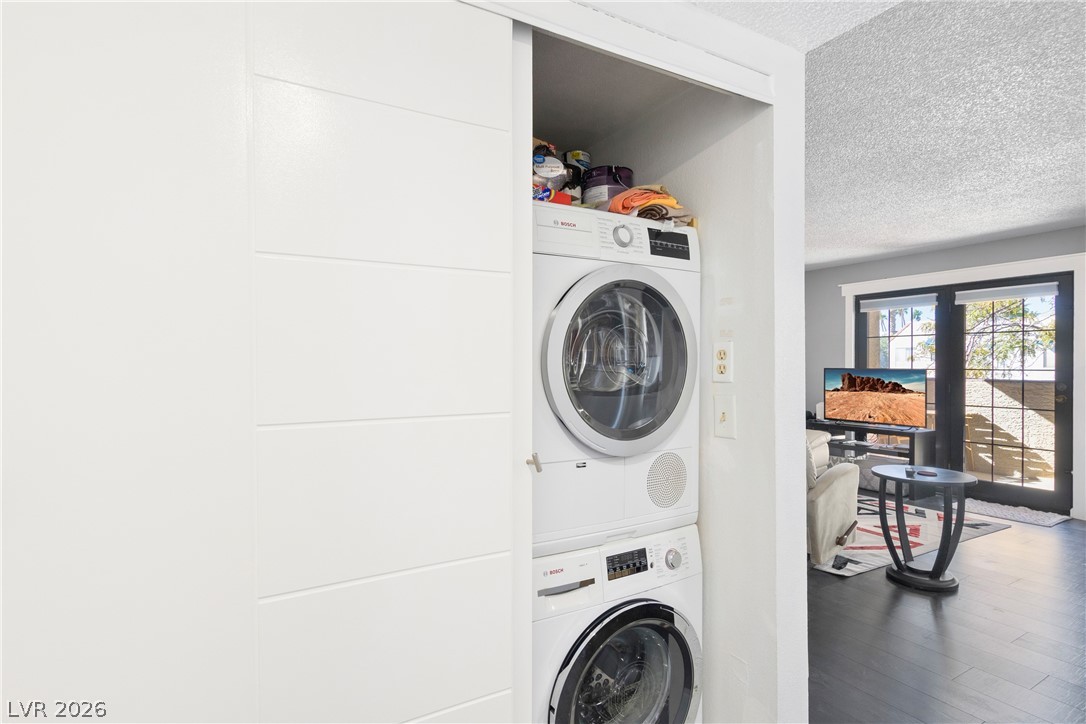 Photo 15 of 27, 4291 Sanderling Circle #124