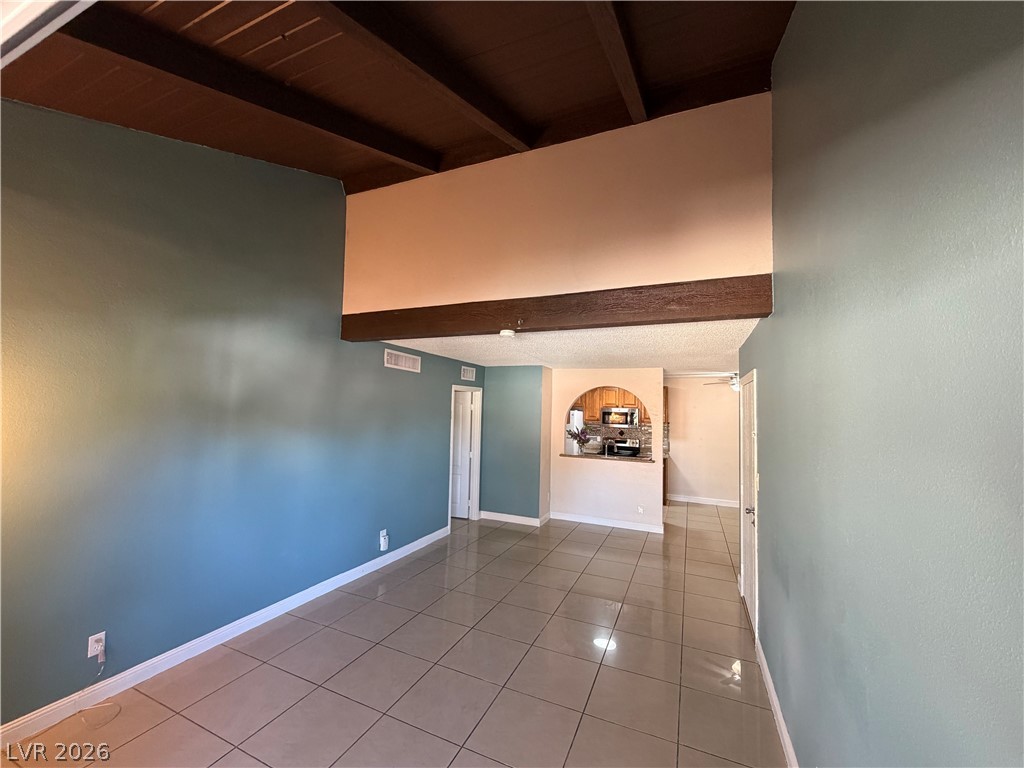 Photo 3 of 1515 E Reno Avenue #201