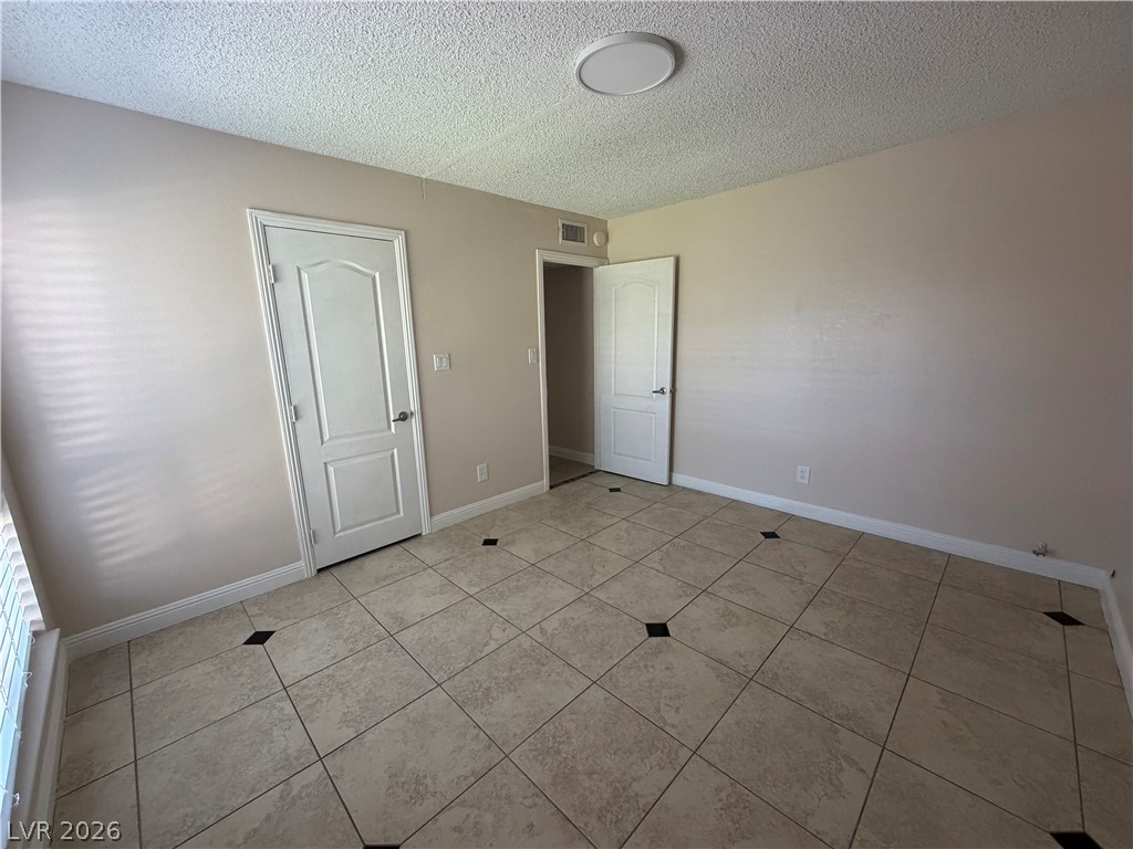Photo 10 of 23, 1515 E Reno Avenue #201
