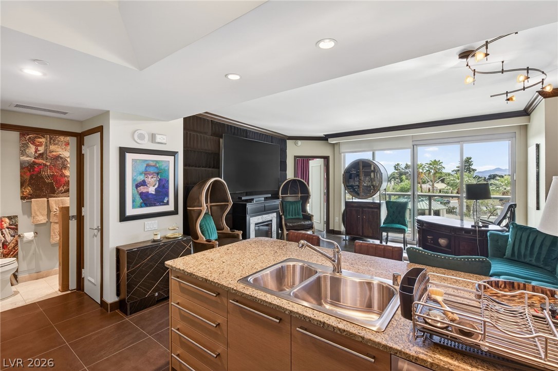 322 Karen Avenue #204, Las Vegas