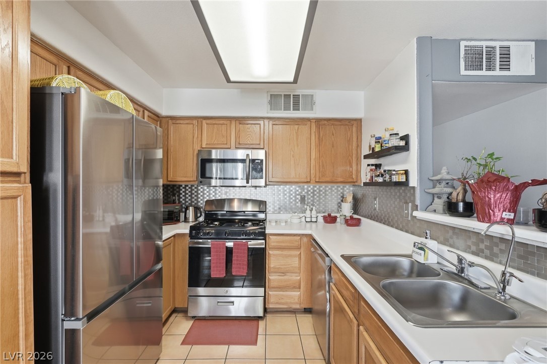 Photo 8 of 37, 3065 Casey Drive #101