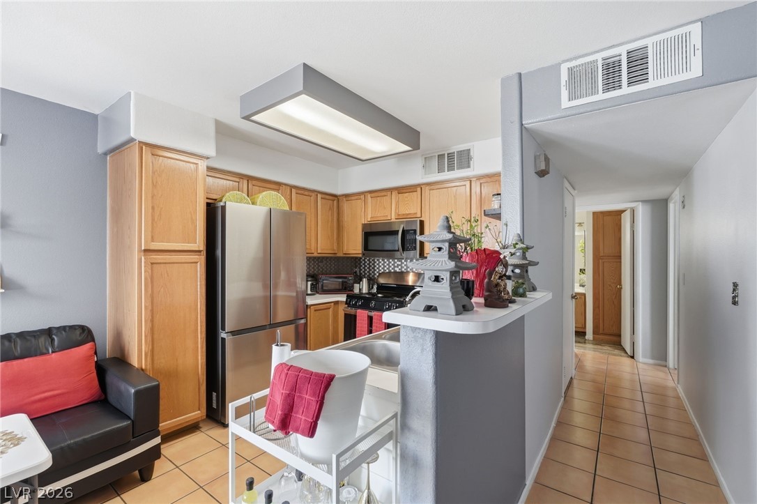 Photo 9 of 37, 3065 Casey Drive #101