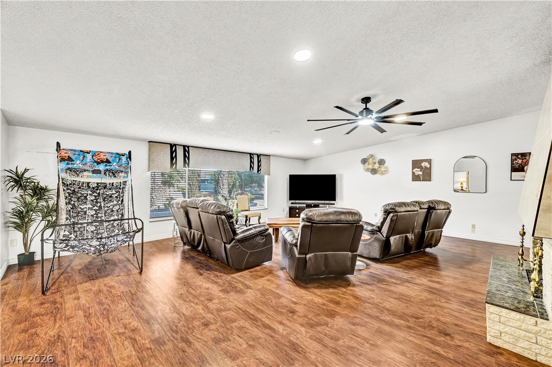 Photo 7 of 47, 5881 S Sandhill Road