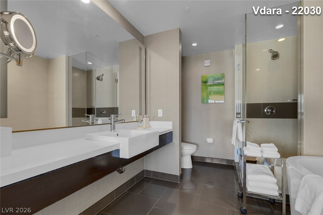 Photo 27 of 62, 2600 W Harmon Avenue #22030