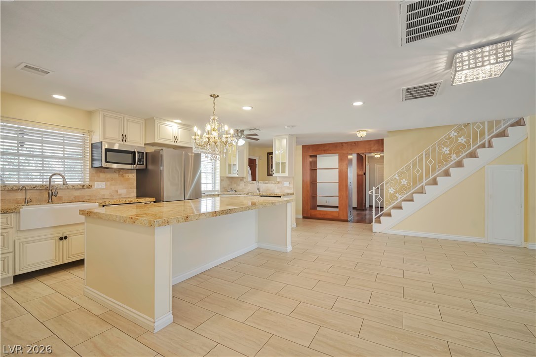 Photo 4 of 4065 W Maulding Avenue