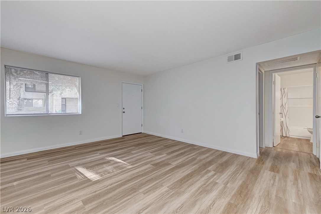 Photo 9 of 27, 1303 Darlene Way #203A
