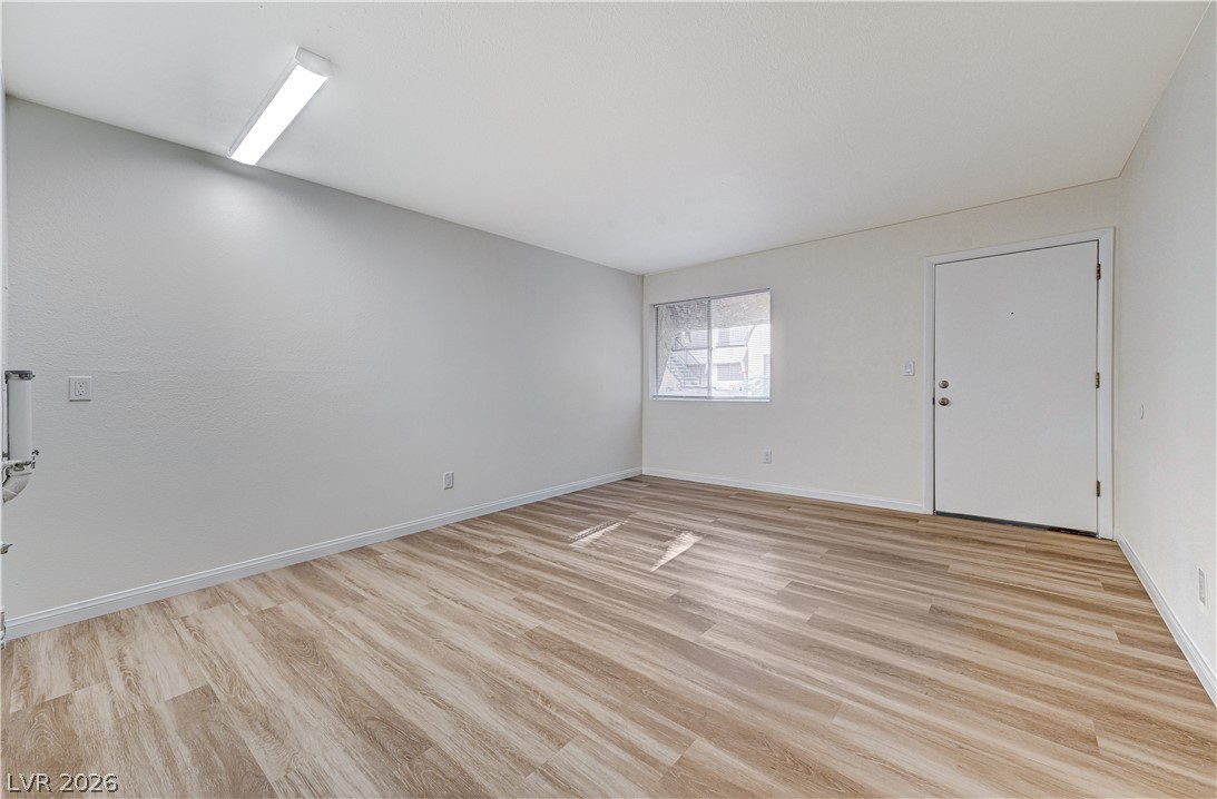 Photo 10 of 27, 1303 Darlene Way #203A