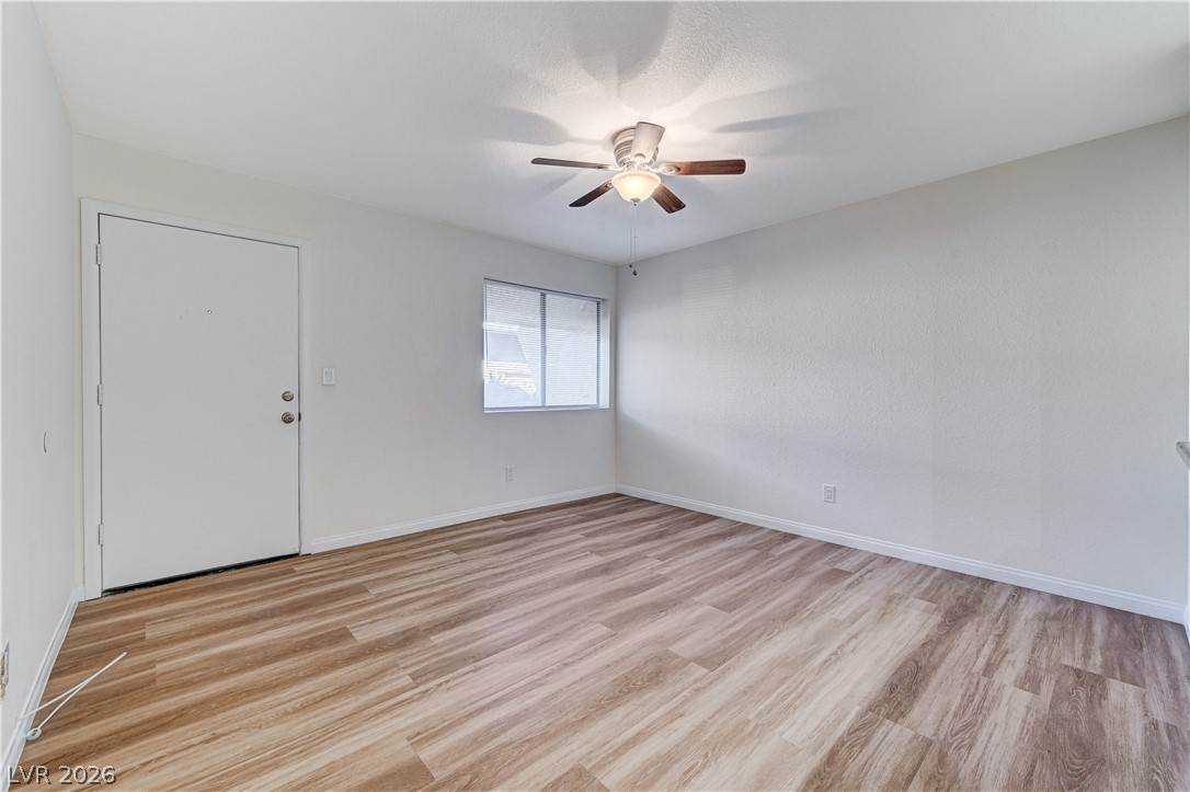 Photo 12 of 27, 1303 Darlene Way #203A