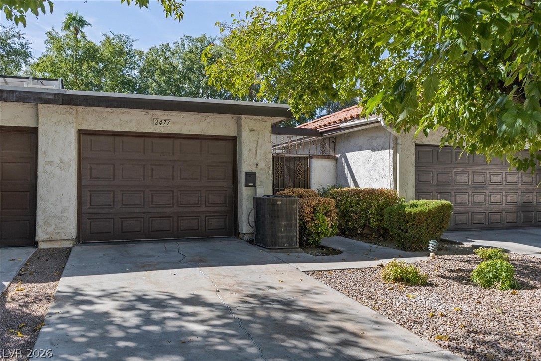 2477 Vallarta Circle, Las Vegas 89121