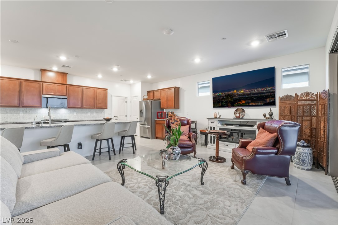 Photo 10 of 43, 10216 Chrysolite Place