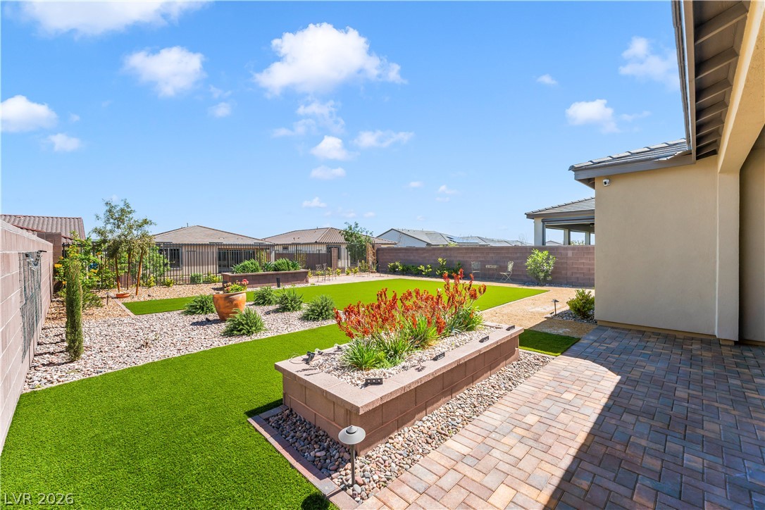 Photo 7 of 43, 10216 Chrysolite Place