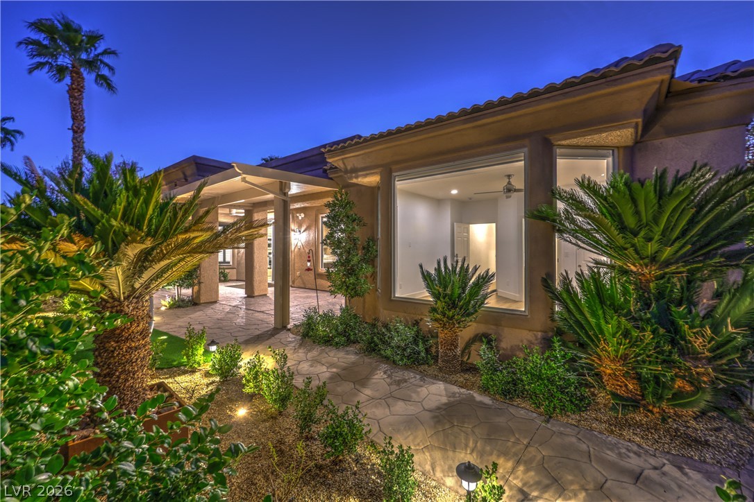 Photo 6 of 59, 4740 Riva De Romanza Street