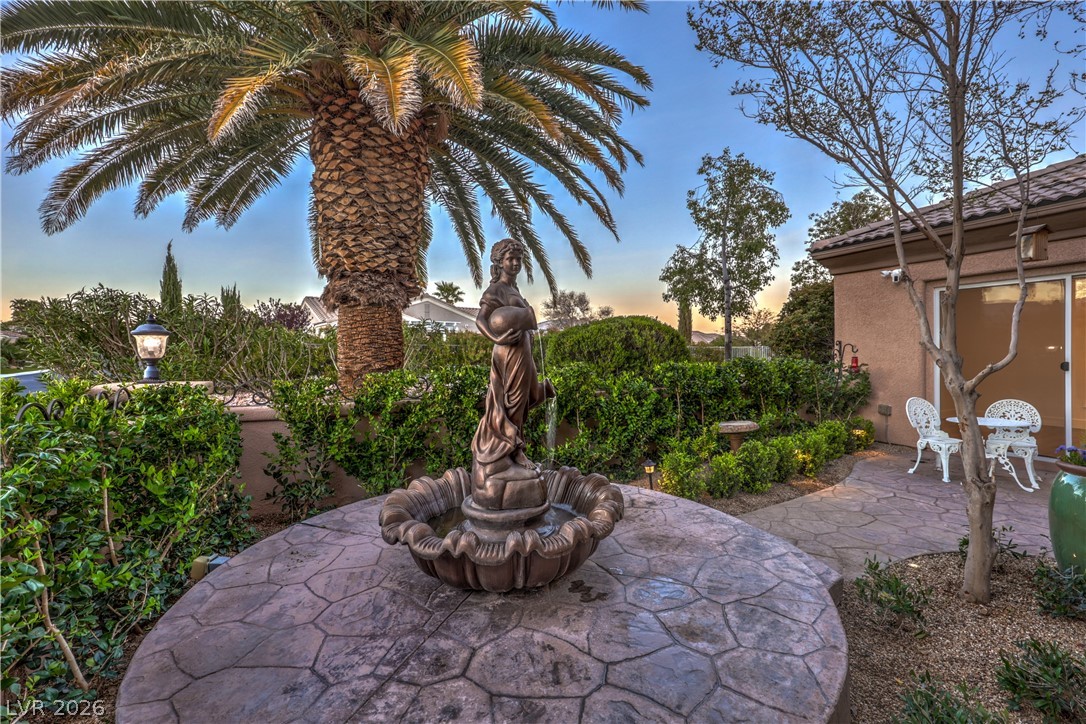 Photo 9 of 59, 4740 Riva De Romanza Street