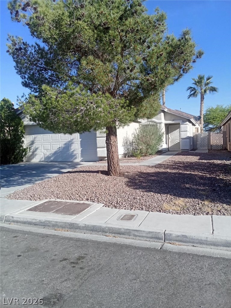 Photo 2 of 1032 Silver Creek Avenue