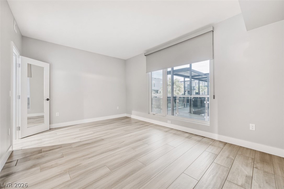 Photo 17 of 41, 8925 W Flamingo Road #207