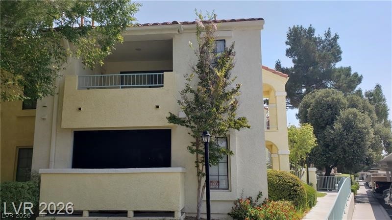 Photo 2 of 4865 S Torrey Pines Drive #106