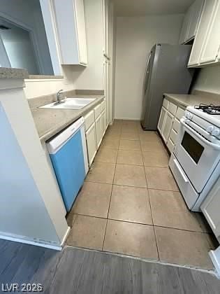 Photo 11 of 21, 4865 S Torrey Pines Drive #106