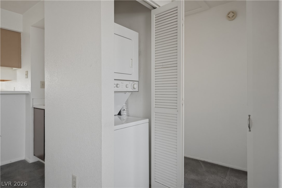 Photo 13 of 15, 2072 Mesquite Lane #201