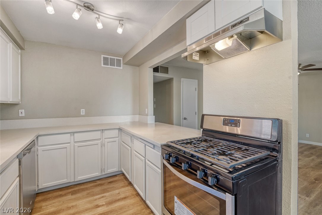 Photo 9 of 29, 5808 S Lydia Drive