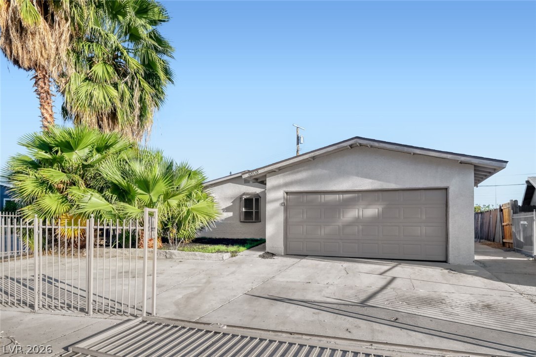 Photo 2 of 5808 S Lydia Drive