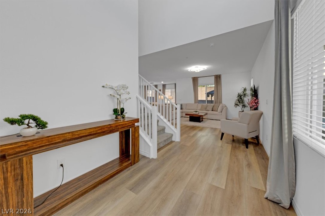Photo 4 of 299 Mount Tyndall Street