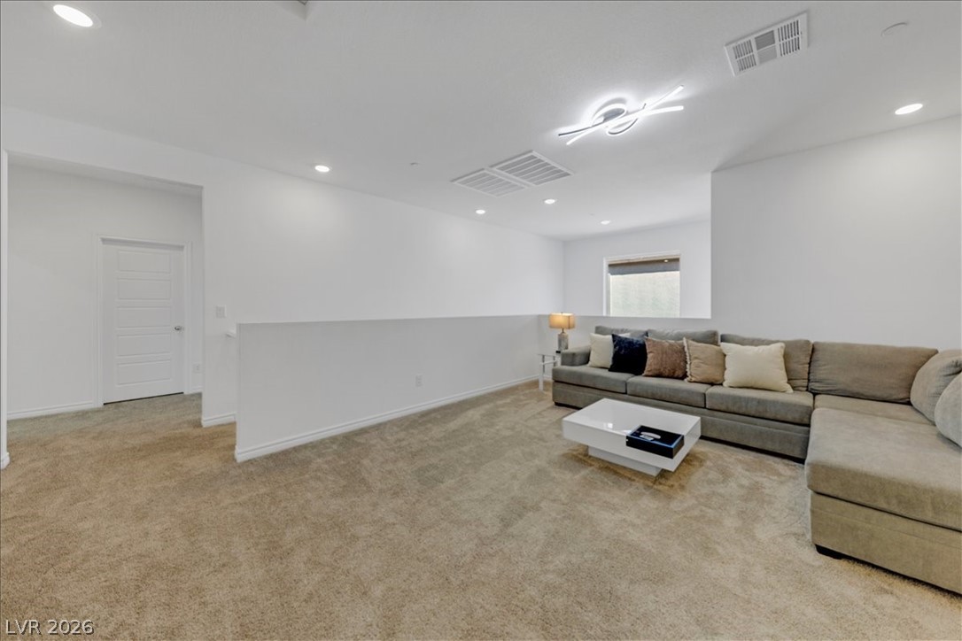 Photo 16 of 42, 299 Mount Tyndall Street