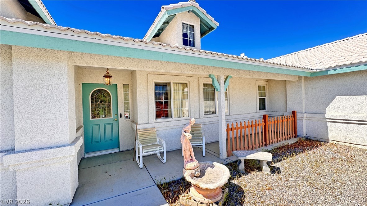 Photo 3 of 2640 S ZEPHYR Avenue