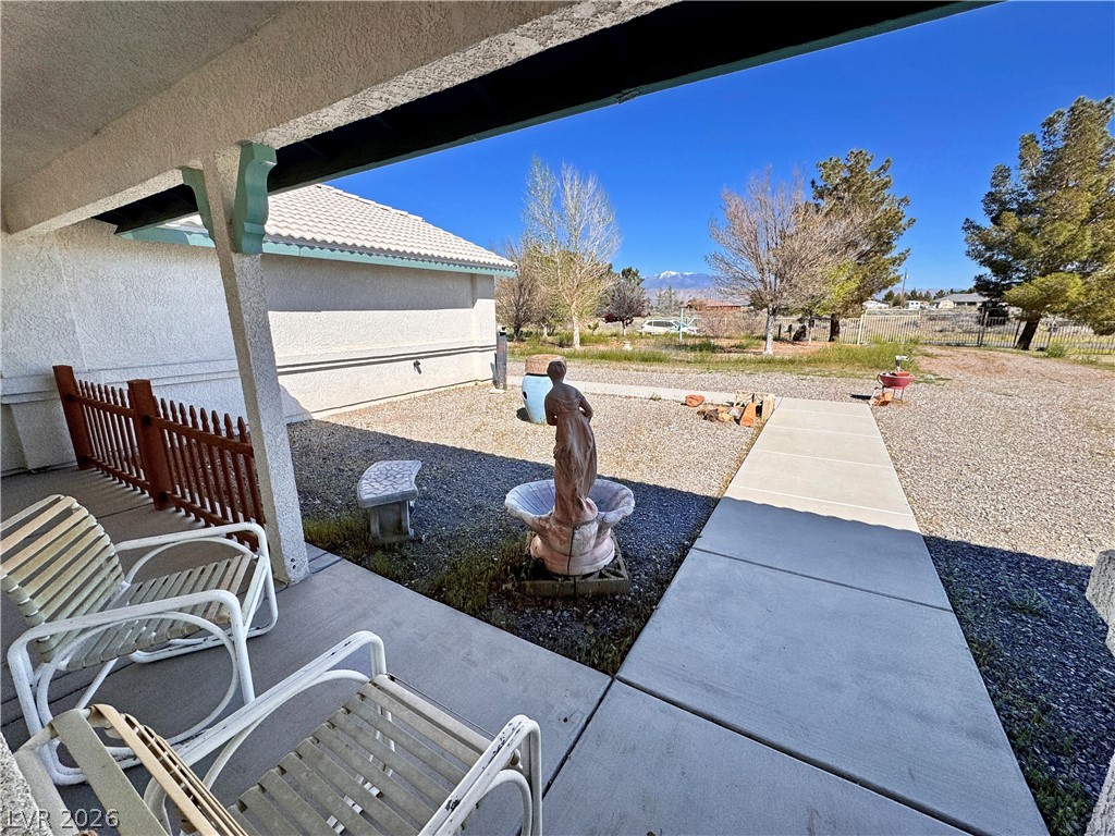 Photo 6 of 74, 2640 S ZEPHYR Avenue
