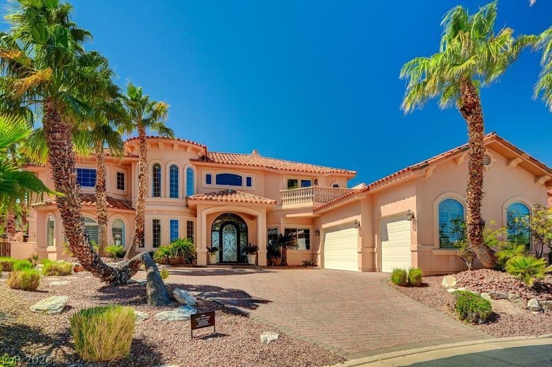 2 Camino Barcelona Place, Henderson 89011