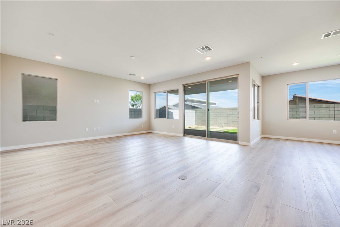 Photo 4 of 10072 Juniper Valley Street
