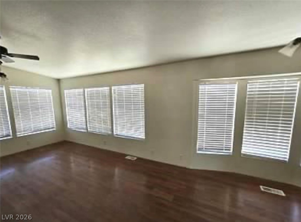 Photo 17 of 28, 3021 Borax Avenue
