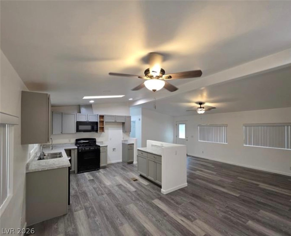 Photo 11 of 35, 3253 Calanda Street