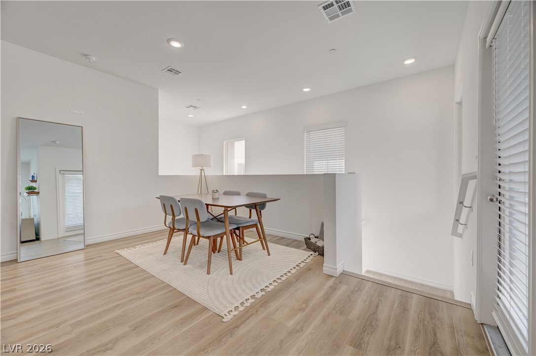 Photo 14 of 57, 600 N Carriage Hill Drive #2084
