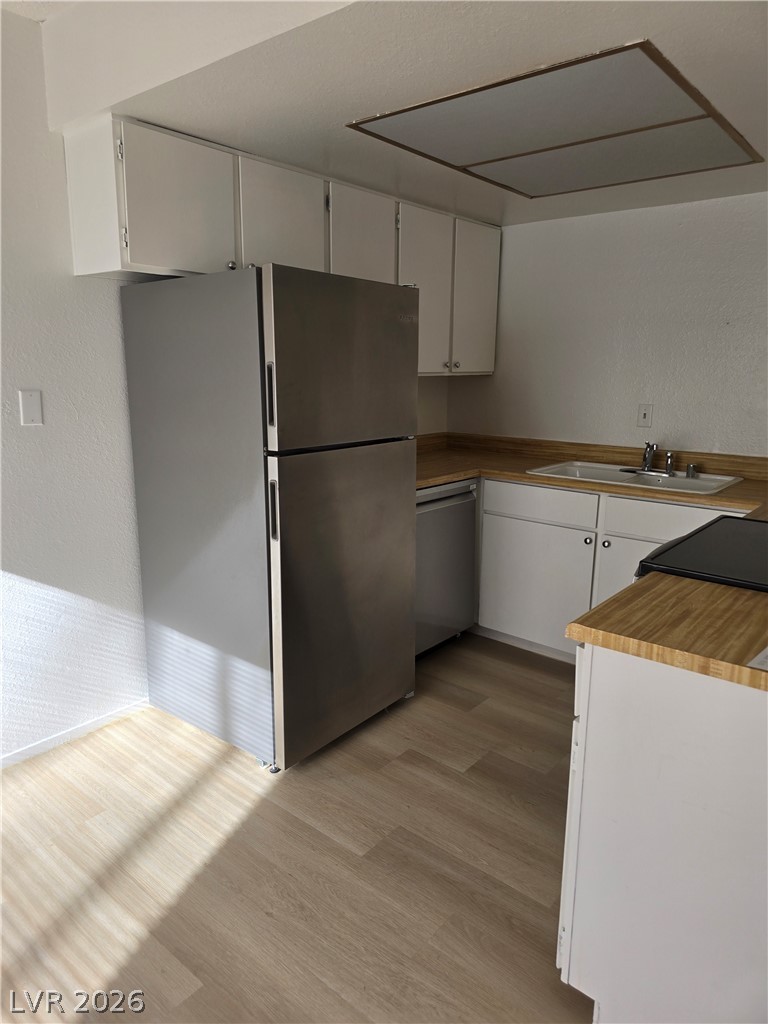 Photo 11 of 15, 5060 Newport Cove Drive #B