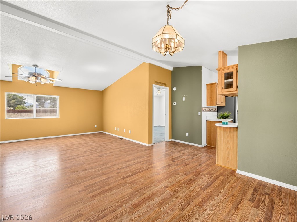 Photo 18 of 56, 808 Skyhawk Avenue