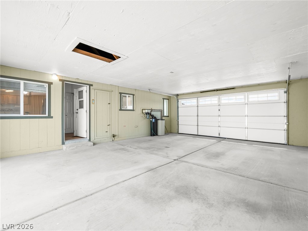 Photo 33 of 56, 808 Skyhawk Avenue