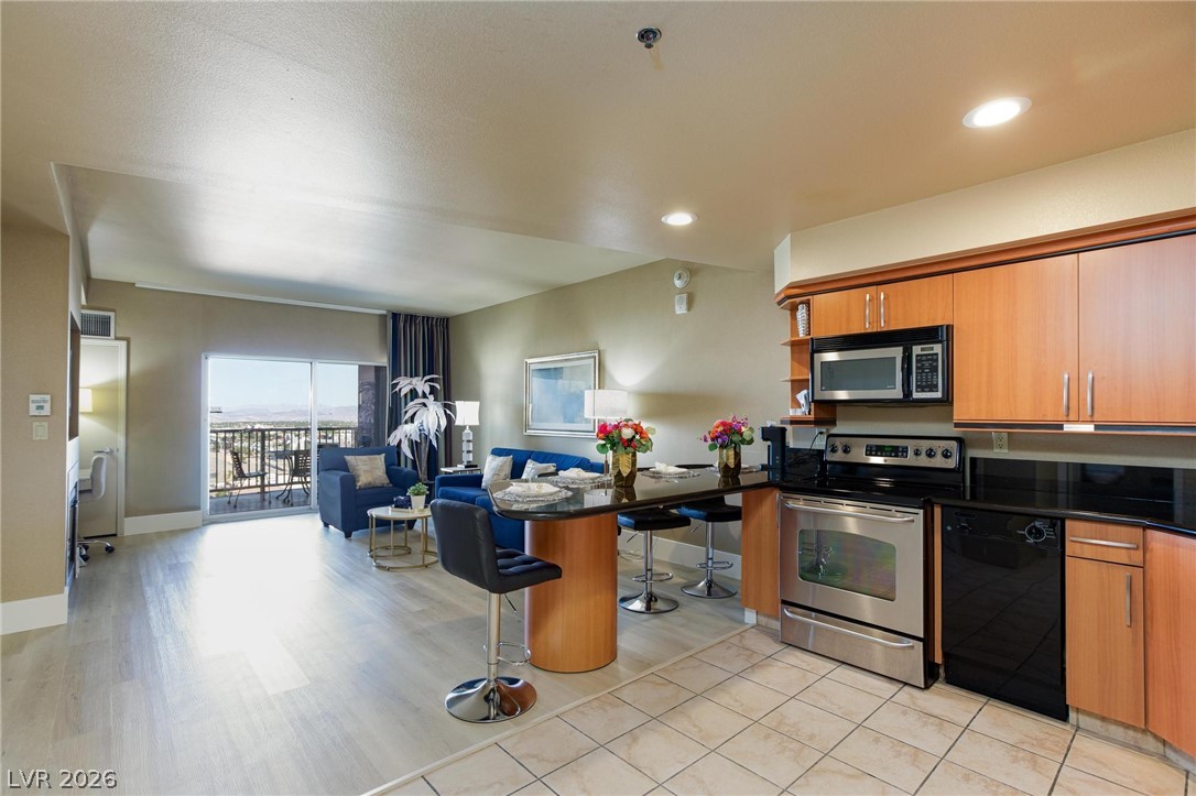 Photo 4 of 211 E Flamingo Road #1511