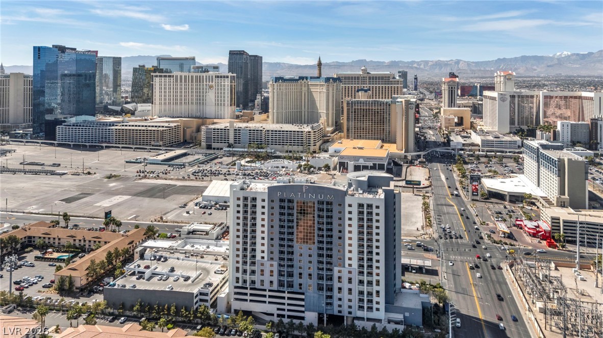 Photo 14 of 32, 211 E Flamingo Road #1511