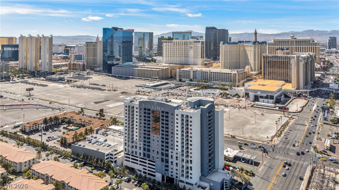 Photo 15 of 32, 211 E Flamingo Road #1511