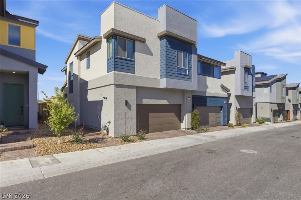 Photo 3 of 2555 Campaldo Street